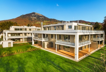 Apartment with Garden