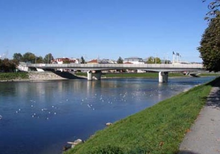 Salzburg-Mayburg quayside