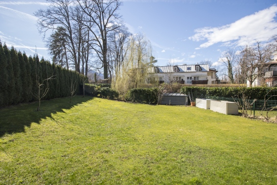 Apartment with garden Sunshine