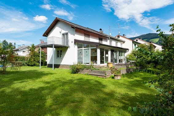 Twin terraced house City Oasis