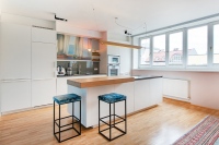 Top-floor maisonette Belesprit