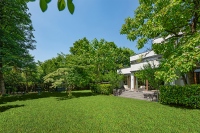 Modern Villa in a Leafy Location