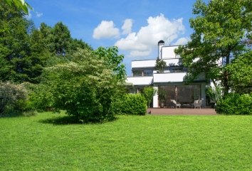 Moderne Villa am Grünland