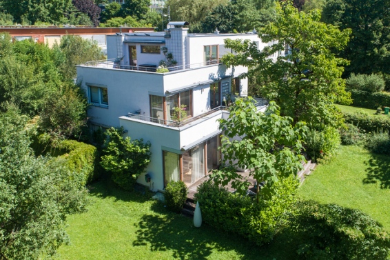 Modern Villa in a Leafy Location