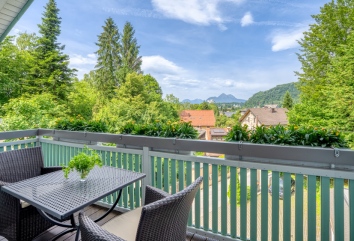Rooftop retreat – City Panorama