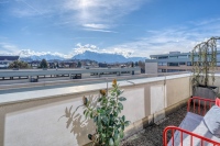 Top-floor maisonette – Riverside Romance