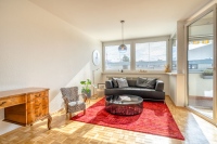 Top-floor maisonette – Riverside Romance
