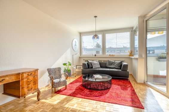 Top-floor maisonette – Riverside Romance