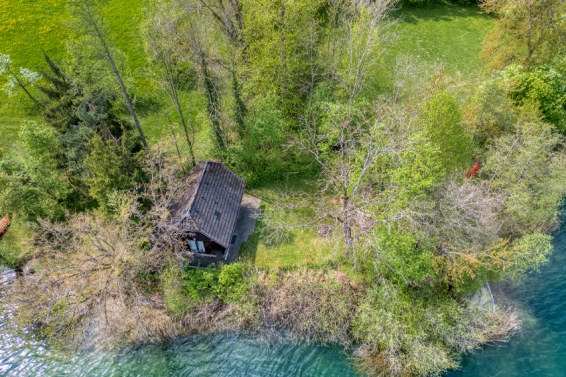 Seegrundstück mit Ferienhaus
