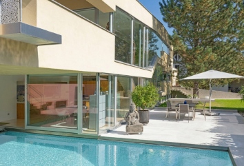 Villa with Pool – An Azure Dream