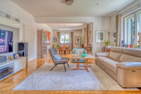 Apartment with terrace – Isn’t She Lovely