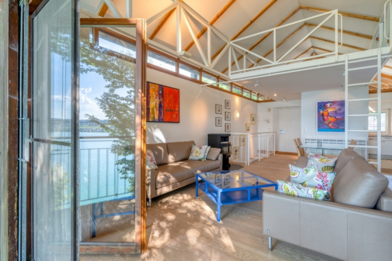 Summer house -Twin Lake View