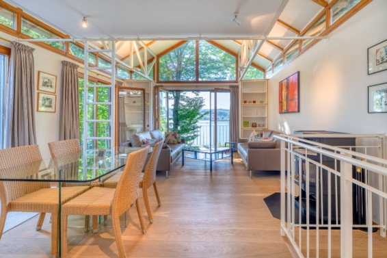 Summer house -Twin Lake View